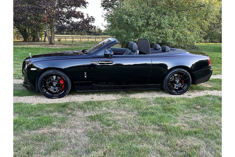 Rolls-Royce Black Badge Dawn V12 - U402