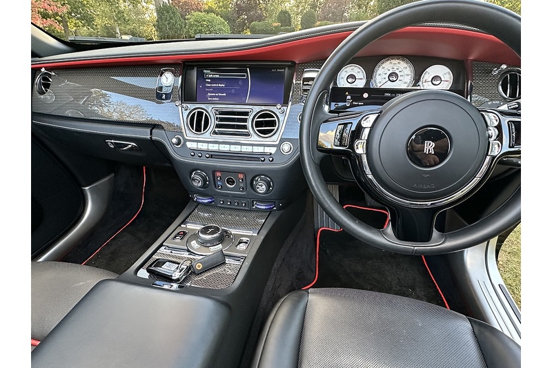 Rolls-Royce Black Badge Dawn V12 - U402