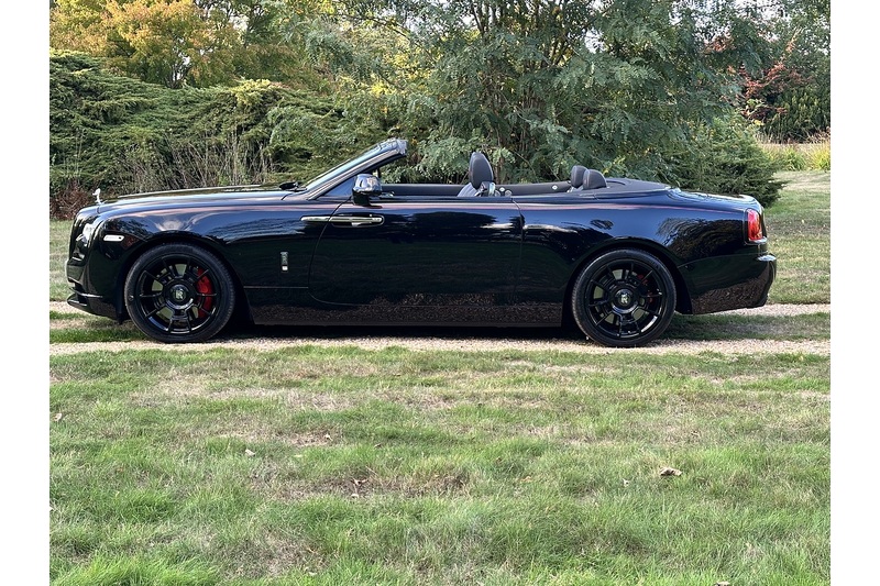 Rolls-Royce Black Badge Dawn V12 - U402