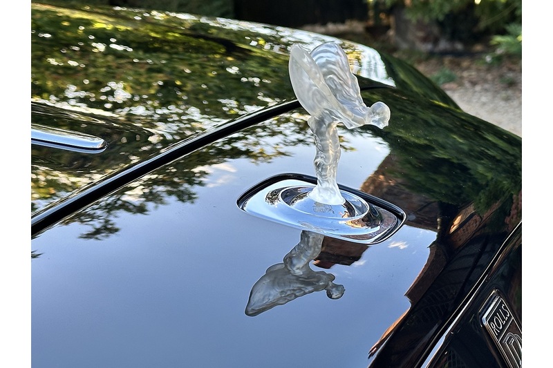 Rolls-Royce Black Badge Dawn V12 - U402