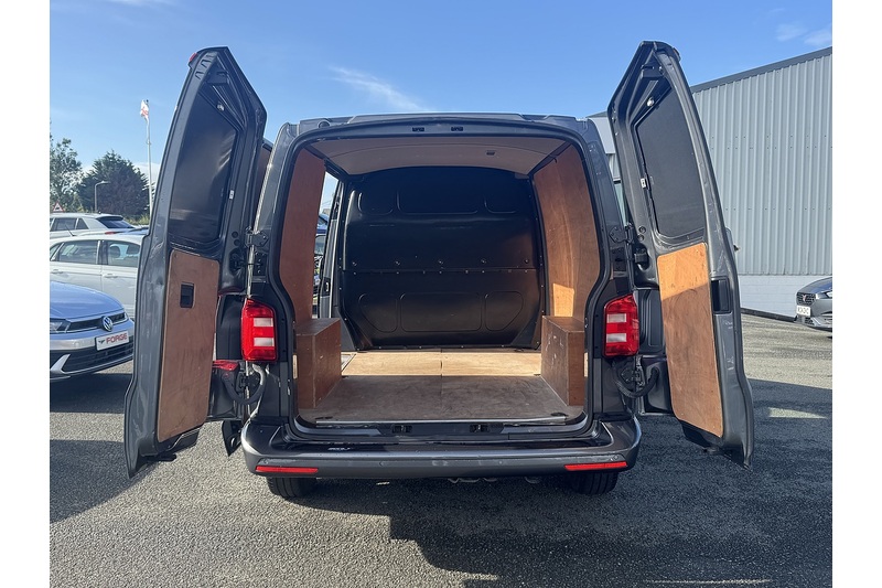 Volkswagen Transporter Highline 2 5dr Panel Van Manual Diesel