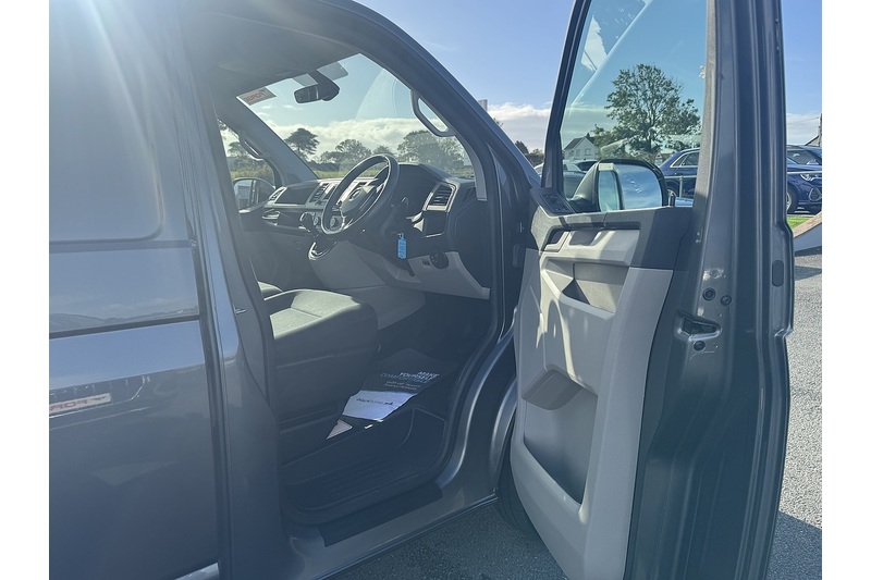 Volkswagen Transporter Highline 2 5dr Panel Van Manual Diesel