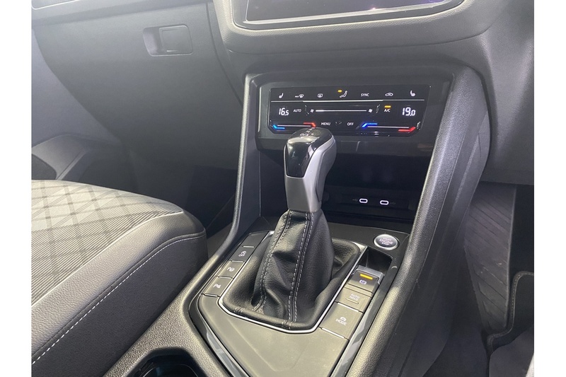 Volkswagen 1.5 TSI R-Line SUV 5dr Petrol DSG Euro 6 (s/s) (150 ps)