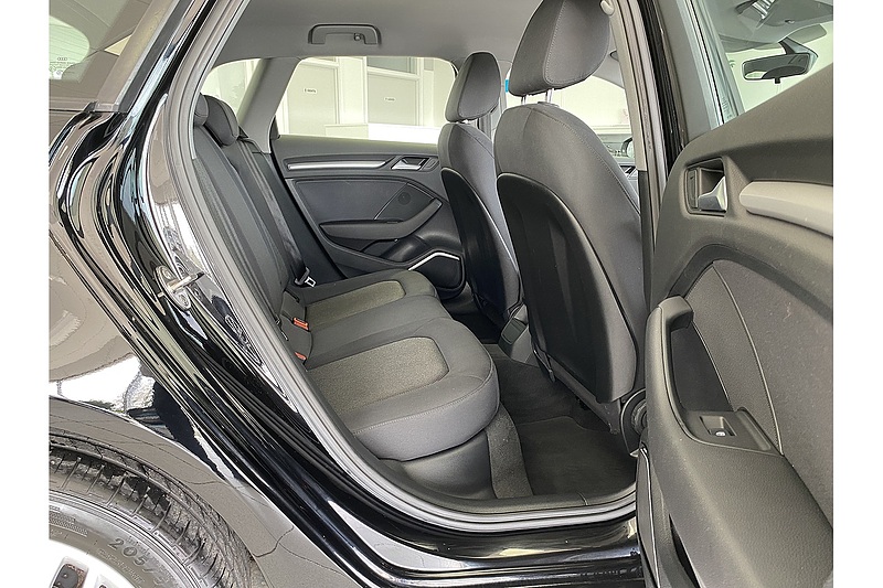 Audi 1.6 TDI SE Technik Sportback 5dr Diesel Manual Euro 6 (s/s) (110 ps)