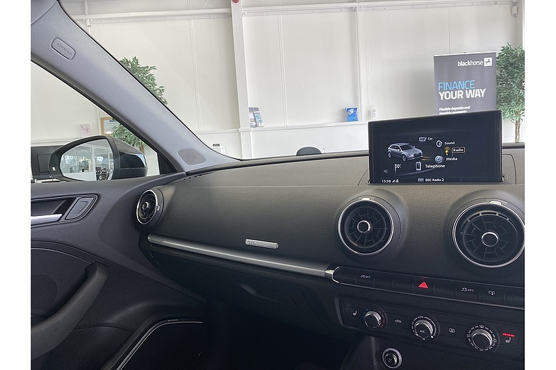 Audi 1.6 TDI SE Technik Sportback 5dr Diesel Manual Euro 6 (s/s) (110 ps)