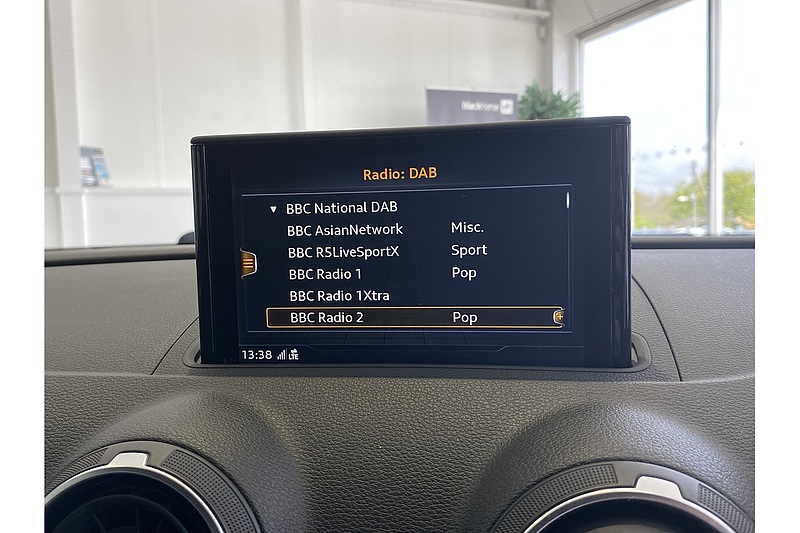 Audi 1.6 TDI SE Technik Sportback 5dr Diesel Manual Euro 6 (s/s) (110 ps)