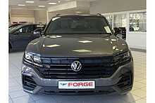 22/22 Volkswagen Touareg 3.0 TSI V6 335PS Black Edition