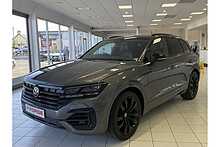 22/22 Volkswagen Touareg 3.0 TSI V6 335PS Black Edition