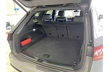 22/22 Volkswagen Touareg 3.0 TSI V6 335PS Black Edition