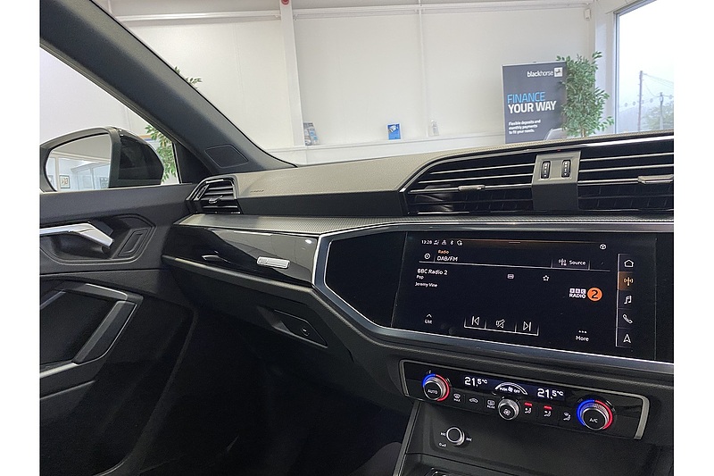 Audi 1.5 TFSI CoD 35 Black Edition SUV 5dr Petrol S Tronic Euro 6 (s/s) (150 ps)