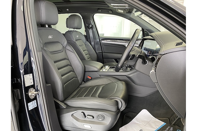 Volkswagen 3.0 TDI V6 Black Edition SUV 5dr Diesel Tiptronic 4Motion Euro 6 (s/s) (286 ps)