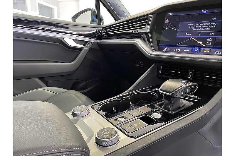 Volkswagen 3.0 TDI V6 Black Edition SUV 5dr Diesel Tiptronic 4Motion Euro 6 (s/s) (286 ps)