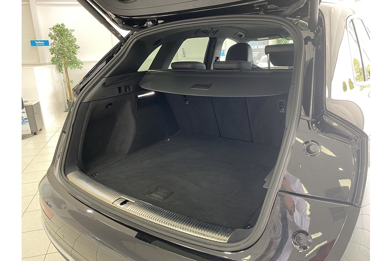 Audi 2.0 TDI 40 S line SUV 5dr Diesel S Tronic quattro Euro 6 (s/s) (204 ps)