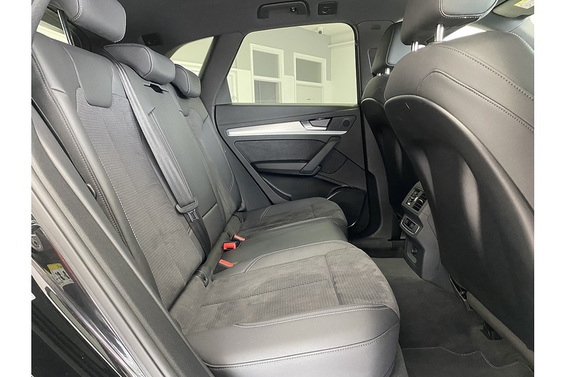 Audi 2.0 TDI 40 S line SUV 5dr Diesel S Tronic quattro Euro 6 (s/s) (204 ps)