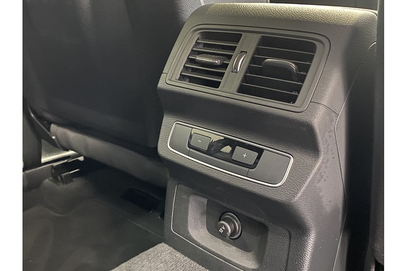 Audi 2.0 TDI 40 S line SUV 5dr Diesel S Tronic quattro Euro 6 (s/s) (204 ps)