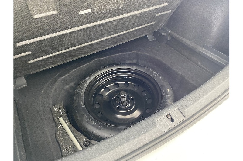 Volkswagen R-Line Tsi Evo Dsg 1.5 5dr Hatchback Semi Auto Petrol