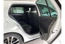 18/68 Volkswagen Golf R-Line 1.5 TSI Evo DSG