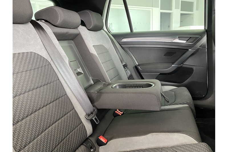 Volkswagen R-Line Tsi Evo Dsg 1.5 5dr Hatchback Semi Auto Petrol