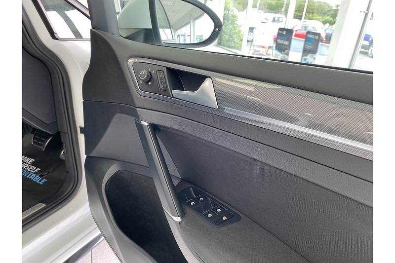 Volkswagen R-Line Tsi Evo Dsg 1.5 5dr Hatchback Semi Auto Petrol