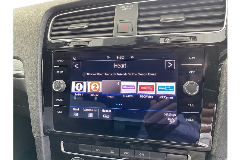 Volkswagen R-Line Tsi Evo Dsg 1.5 5dr Hatchback Semi Auto Petrol