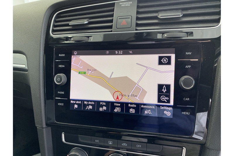 Volkswagen R-Line Tsi Evo Dsg 1.5 5dr Hatchback Semi Auto Petrol