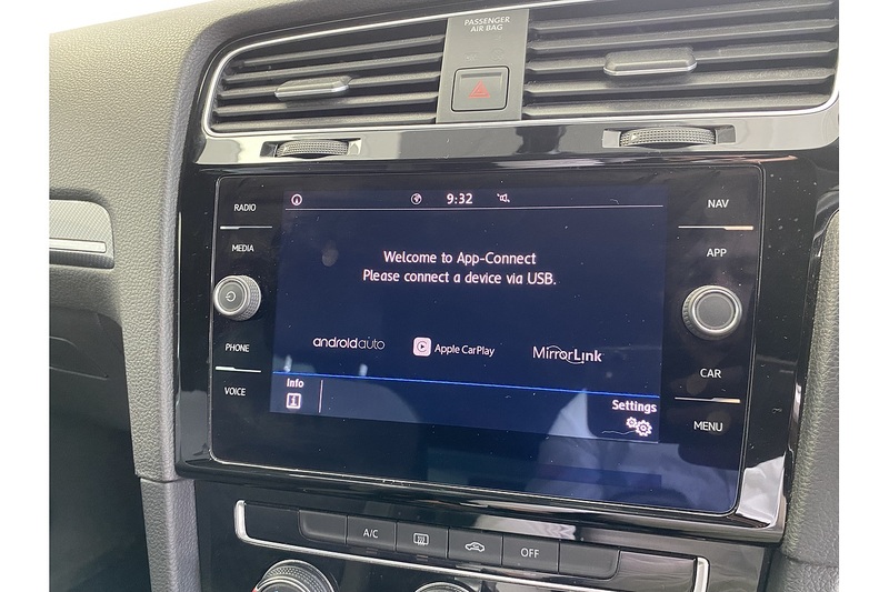 Volkswagen R-Line Tsi Evo Dsg 1.5 5dr Hatchback Semi Auto Petrol