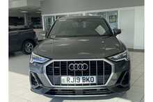 19/19 Audi Q3 2.0 TFSI 40 S line Petrol S Tronic Quattro 190 ps