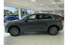 19/19 Audi Q3 2.0 TFSI 40 S line Petrol S Tronic Quattro 190 ps