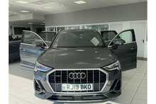 19/19 Audi Q3 2.0 TFSI 40 S line Petrol S Tronic Quattro 190 ps