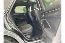 19/19 Audi Q3 2.0 TFSI 40 S line Petrol S Tronic Quattro 190 ps