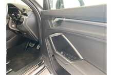 19/19 Audi Q3 2.0 TFSI 40 S line Petrol S Tronic Quattro 190 ps