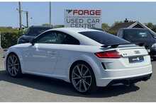 22/22 Audi TT Black Edition Coupe 40 TFSI S-Tronic 7 SPEED 200PS