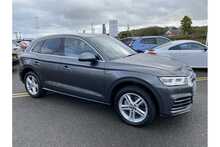 19/19 Audi Q5 2.0 TDI 40 S line SUV Diesel S Tronic quattro 190 ps