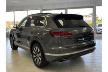 20/70 Volkswagen Touareg 3.0 TDI V6 SEL Tech Tiptronic 4Motion 286 ps