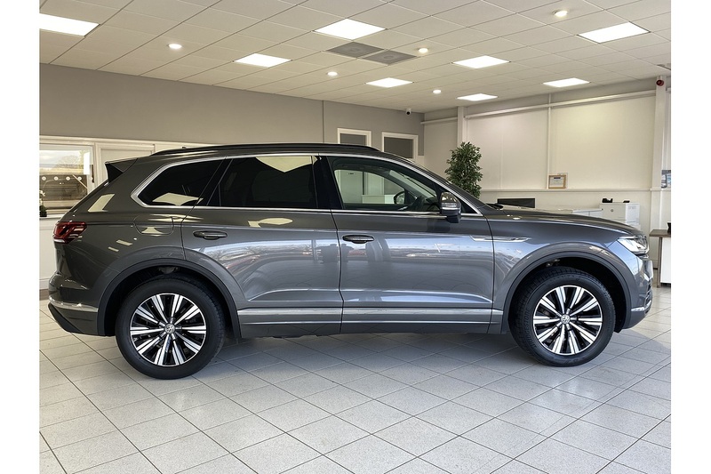 Volkswagen 3.0 TDI V6 SEL Tech SUV 5dr Diesel Tiptronic 4Motion Euro 6 (s/s) (286 ps)