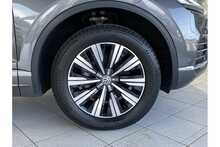 20/70 Volkswagen Touareg 3.0 TDI V6 SEL Tech Tiptronic 4Motion 286 ps