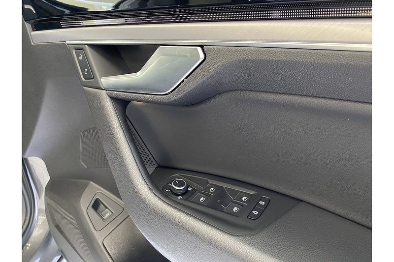 Volkswagen 3.0 TDI V6 SEL Tech SUV 5dr Diesel Tiptronic 4Motion Euro 6 (s/s) (286 ps)