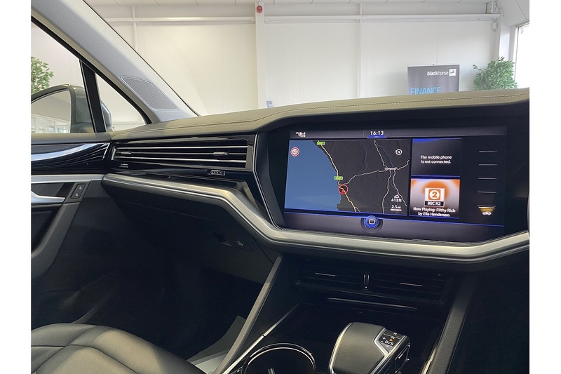 Volkswagen 3.0 TDI V6 SEL Tech SUV 5dr Diesel Tiptronic 4Motion Euro 6 (s/s) (286 ps)