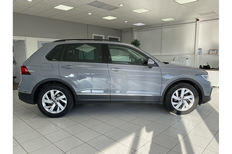 Volkswagen 1.5 TSI Life SUV 5dr Petrol DSG Euro 6 (s/s) (150 ps)