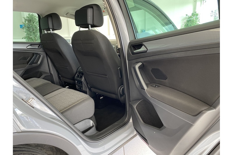 Volkswagen 1.5 TSI Life SUV 5dr Petrol DSG Euro 6 (s/s) (150 ps)