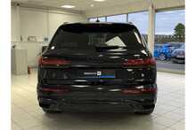 23/23 Audi Q7 3.0 TDI V6 50 Black Edition Diesel Tiptronic quattro 286 ps