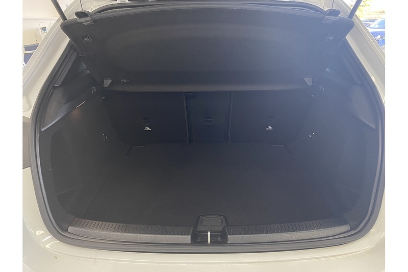 Mercedes-Benz 1.3 A200 AMG Line (Executive) Hatchback 5dr Petrol 7G-DCT Euro 6 (s/s) (163 ps)