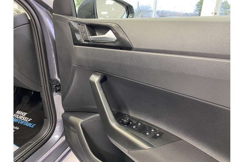 Volkswagen 1.0 TSI Life Hatchback 5dr Petrol Manual Euro 6 (s/s) (95 ps)