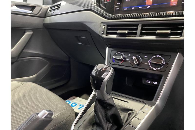 Volkswagen 1.0 TSI Life Hatchback 5dr Petrol Manual Euro 6 (s/s) (95 ps)