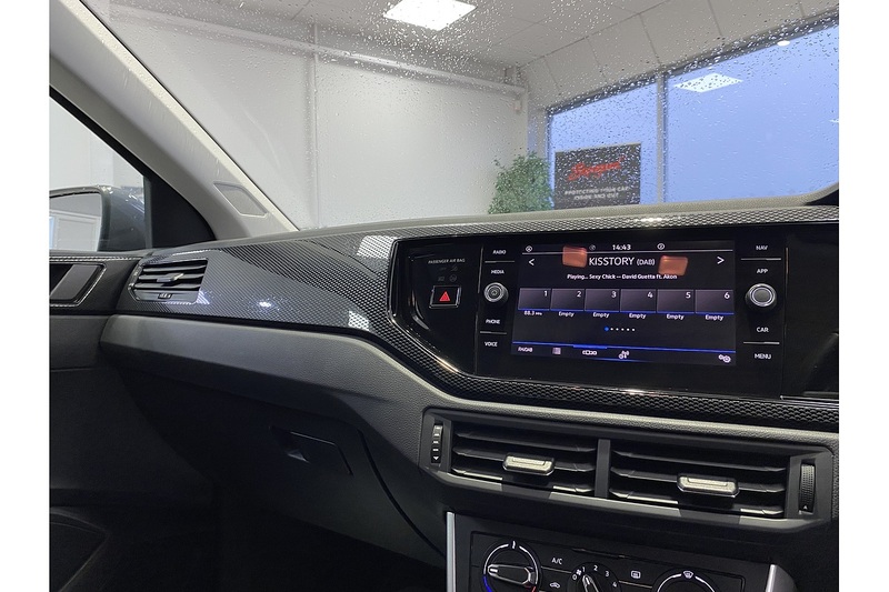 Volkswagen 1.0 TSI Life Hatchback 5dr Petrol Manual Euro 6 (s/s) (95 ps)