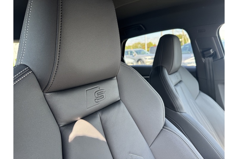 Audi 1.4 TFSIe 40 S line Sportback 5dr Petrol Plug-in Hybrid S Tronic Euro 6 (s/s) 13kWh (204 ps)
