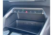 23/23 Audi A3 TFSIe S line 40 Sportback S Tronic 204 ps