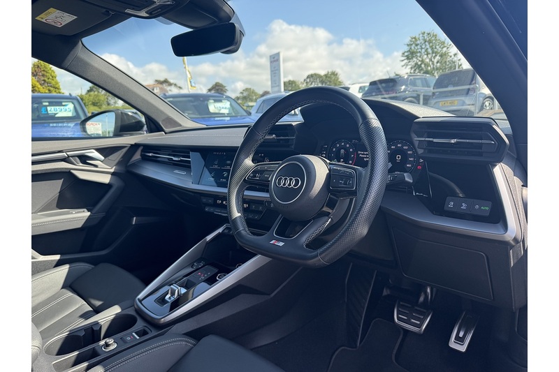 Audi 1.4 TFSIe 40 S line Sportback 5dr Petrol Plug-in Hybrid S Tronic Euro 6 (s/s) 13kWh (204 ps)