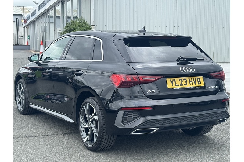 Audi 1.4 TFSIe 40 S line Sportback 5dr Petrol Plug-in Hybrid S Tronic Euro 6 (s/s) 13kWh (204 ps)