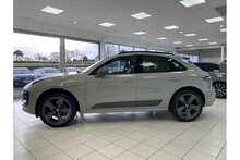 23/23 Porsche Macan T  2.0 SUV Petrol 4WD 265 ps